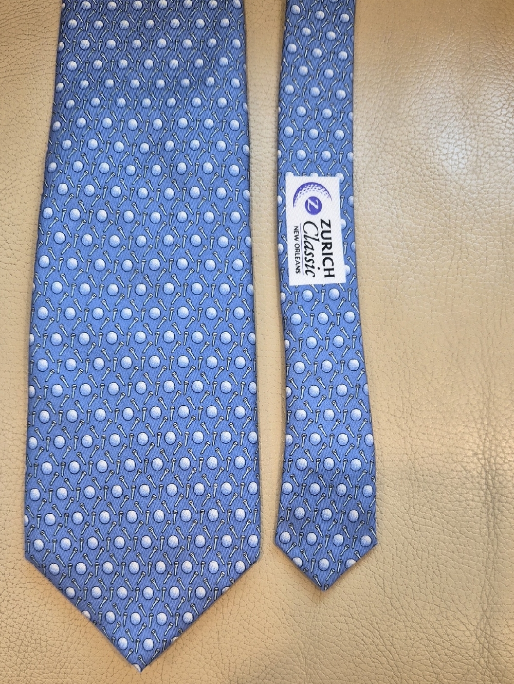 Silk Vineyard Vines Light Blue Geo Motif Men's Tie
